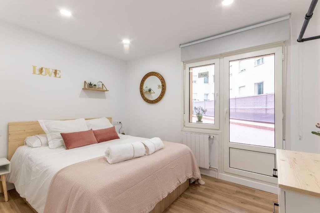 Apt In The Old Town With Cool Terrace!! Private Parking Bilbao Exteriör bild