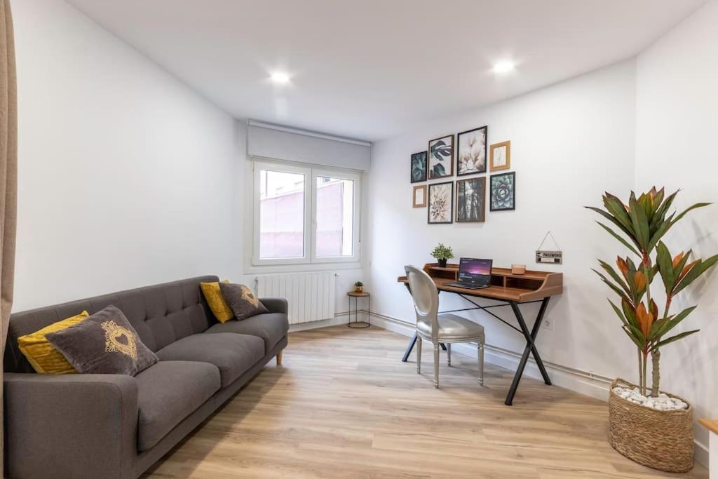 Apt In The Old Town With Cool Terrace!! Private Parking Bilbao Exteriör bild