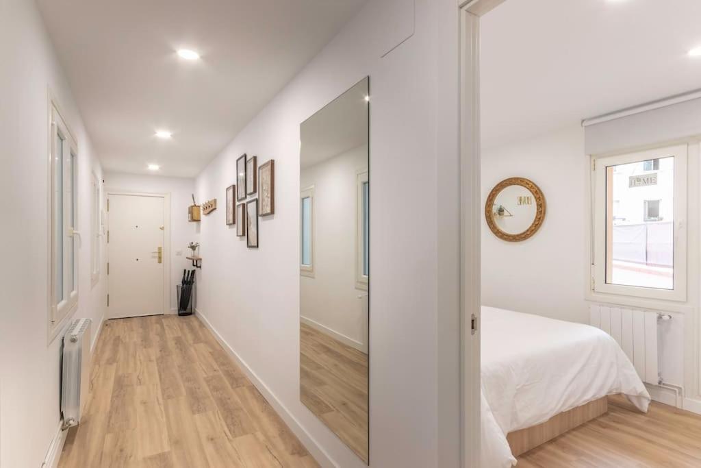 Apt In The Old Town With Cool Terrace!! Private Parking Bilbao Exteriör bild