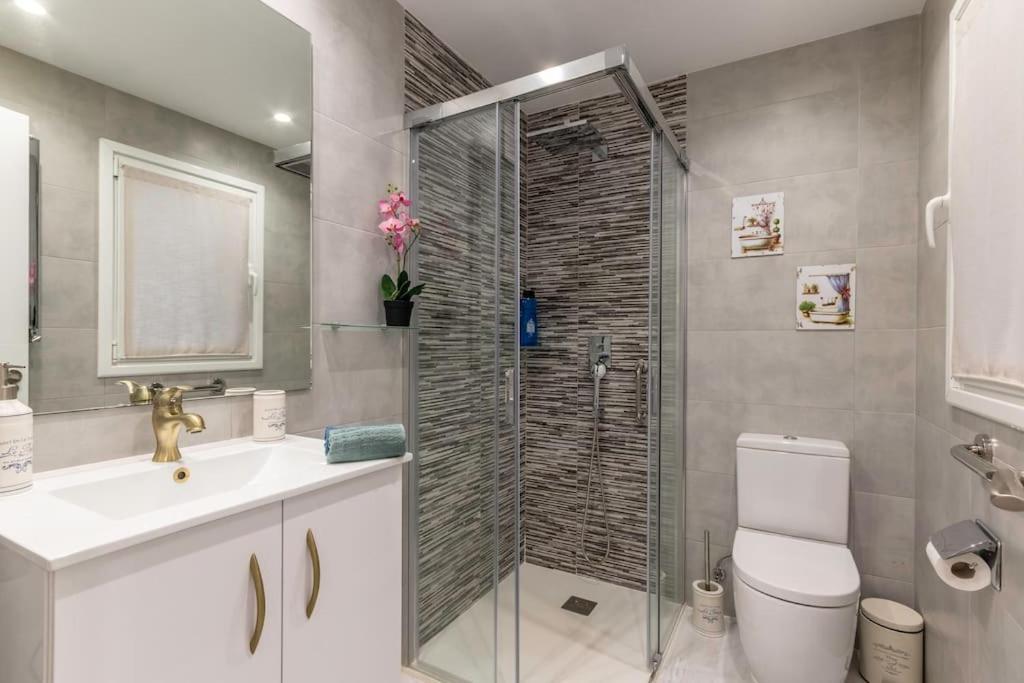 Apt In The Old Town With Cool Terrace!! Private Parking Bilbao Exteriör bild